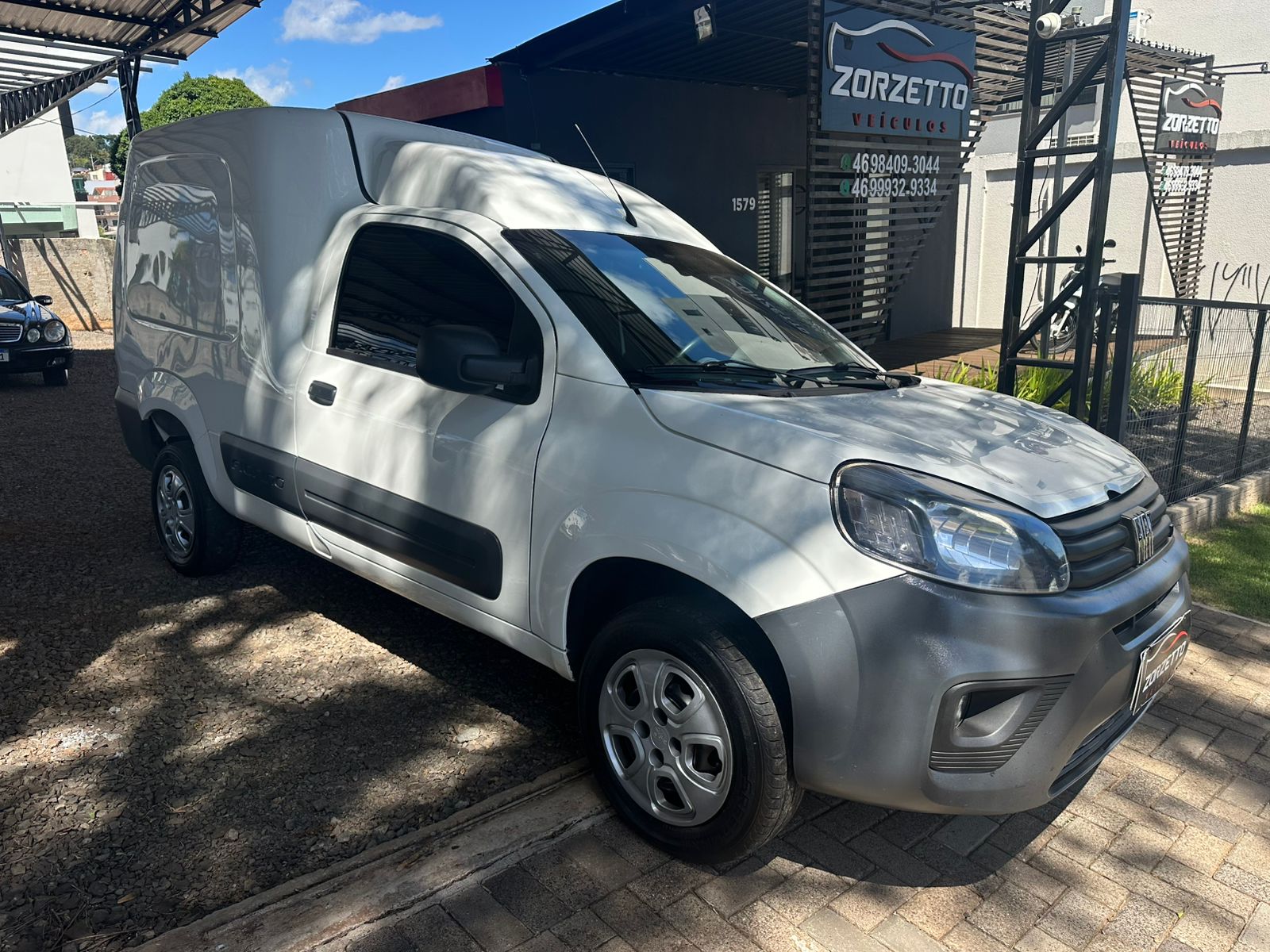 Fiat Fiorino Furgão Work Hard 1.4 - Completo