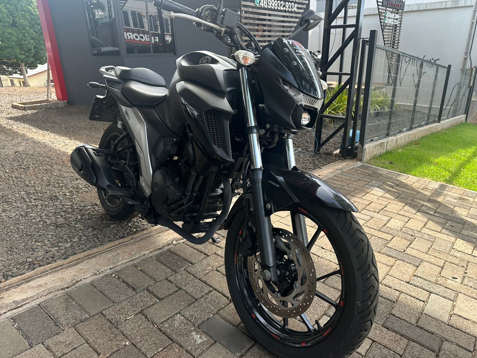 Yamaha FZ 250 Fazer